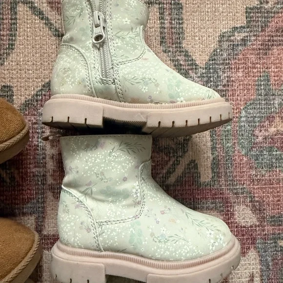 Toddler shoes sizes 4-5 bundle - Picture 5 of 10